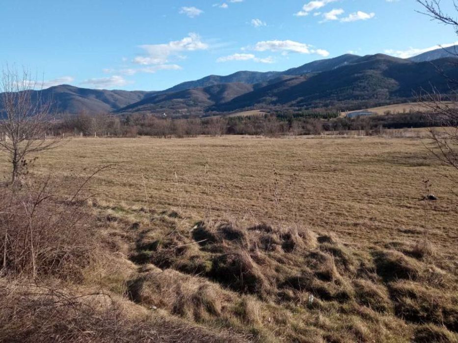 3 дка в близост до АМ Хемус