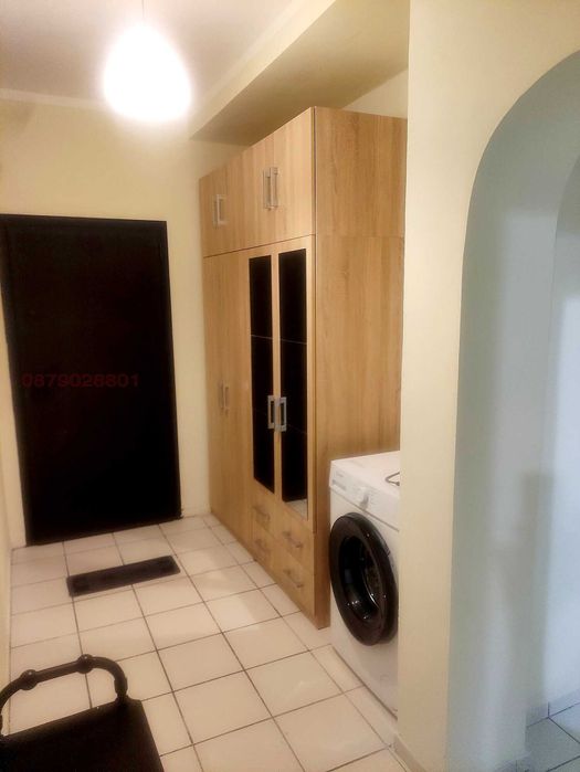 НОВОРЕМОНТИРАН тристаен 92 кв.м, Борово, от собственик