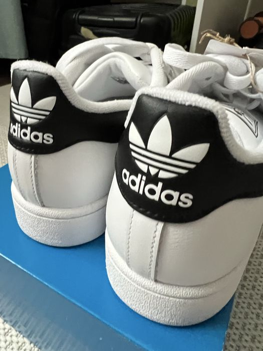 Продам кроссовки Adidas Superstar II