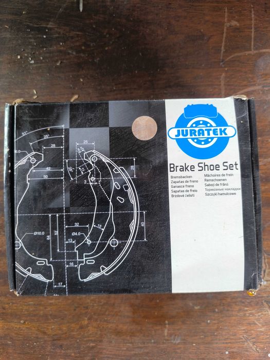 Продавам Накладки Нови.