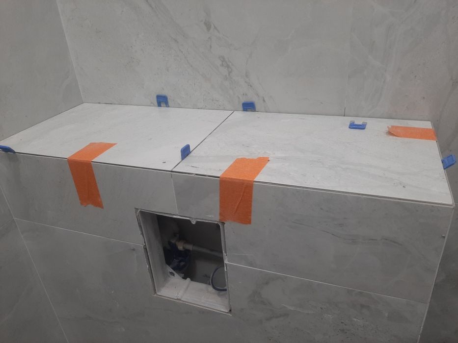 кафельщик керамогранита