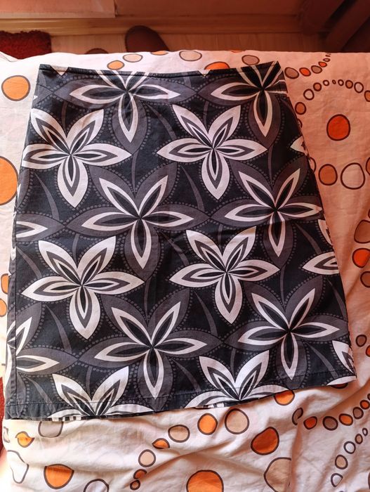 Дамски поли размер 36