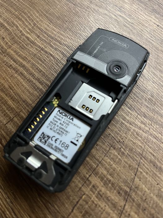 NOkIA 6230 i неразличим от НОВ!