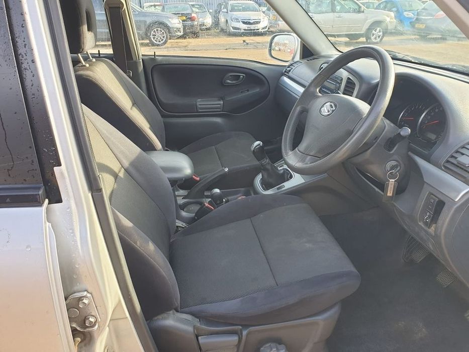 Suzuki grand vitara 2.0i 2005 на части