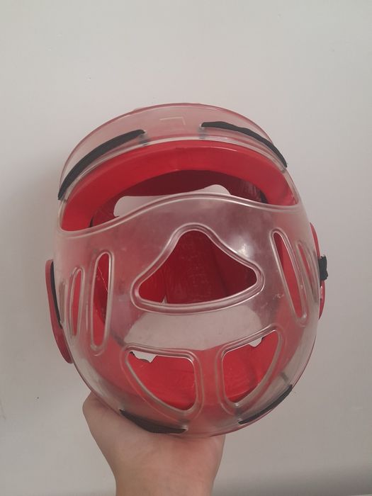 Шлем для тэйквондо, карате