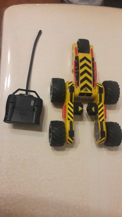 Игрушки.Набор фигурок динозавров.