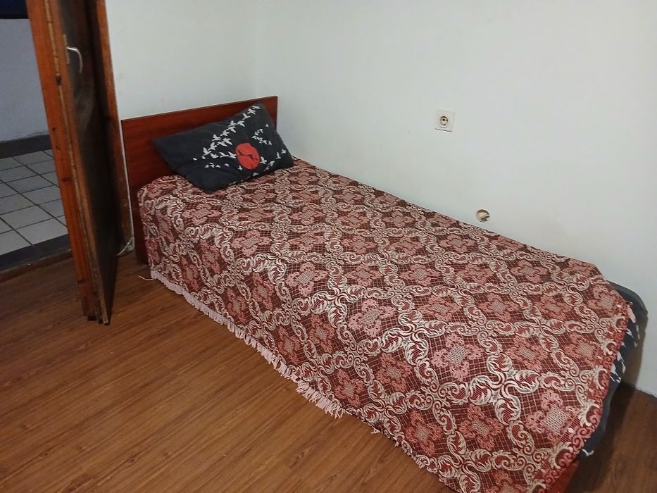 Две еднакви легла с матраци