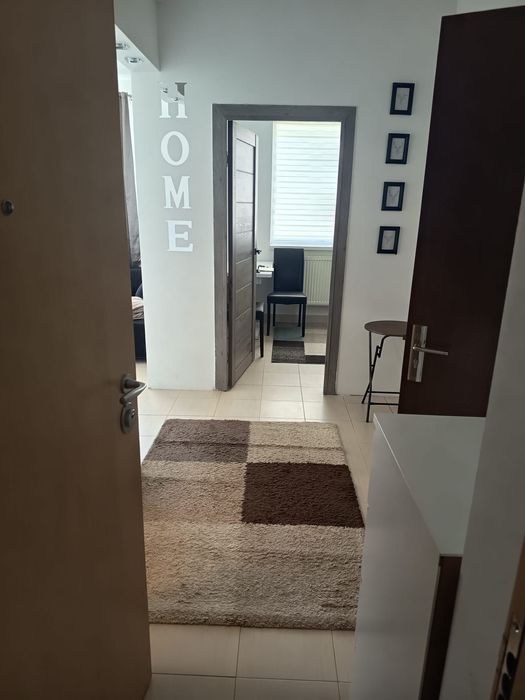 Inchiriez apartament zona stadionului Floresti