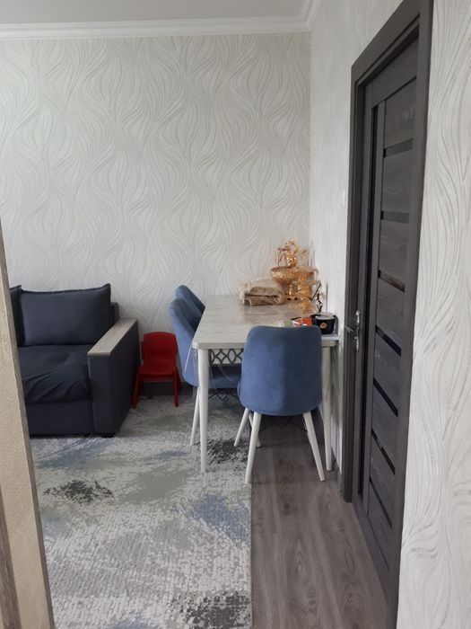 Продаётся СВОЯ 2в3 квартира. с удобствами! Недалеко от Эко базара!