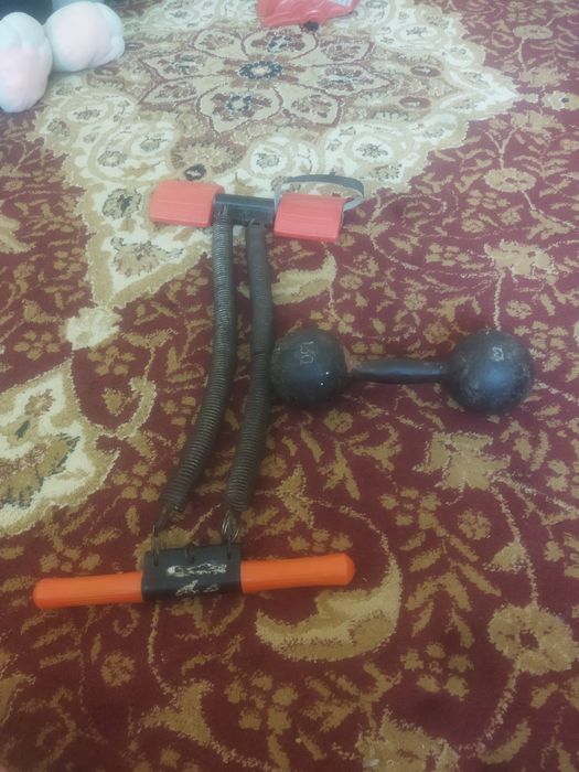 Гантель экспандер пружинный