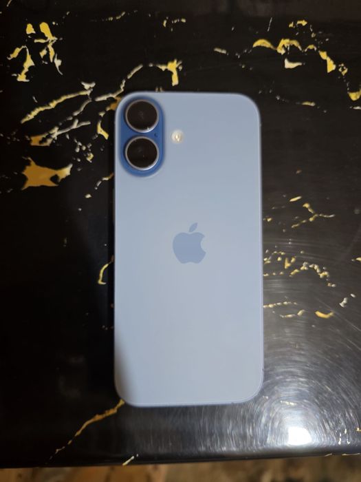 Vând iPhone 17 , mist blue 256GB