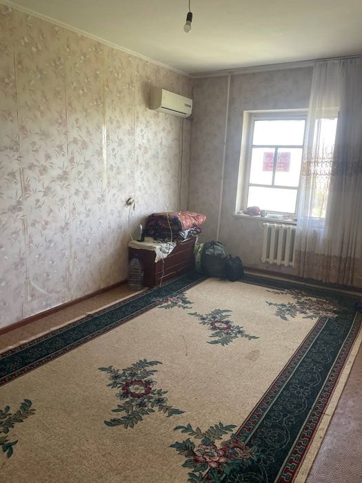 Продаётся 4-комнатная квартира (г.Нукус 23-м/р 1/22-дом]