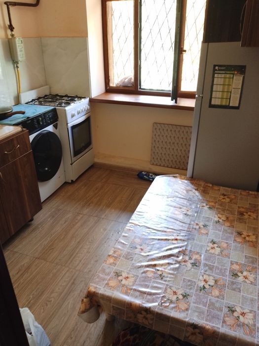 Mirobod tumanida kvartira bor student qizlarga