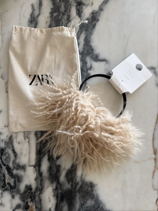 Zara ушанки от естествена овча вълна
