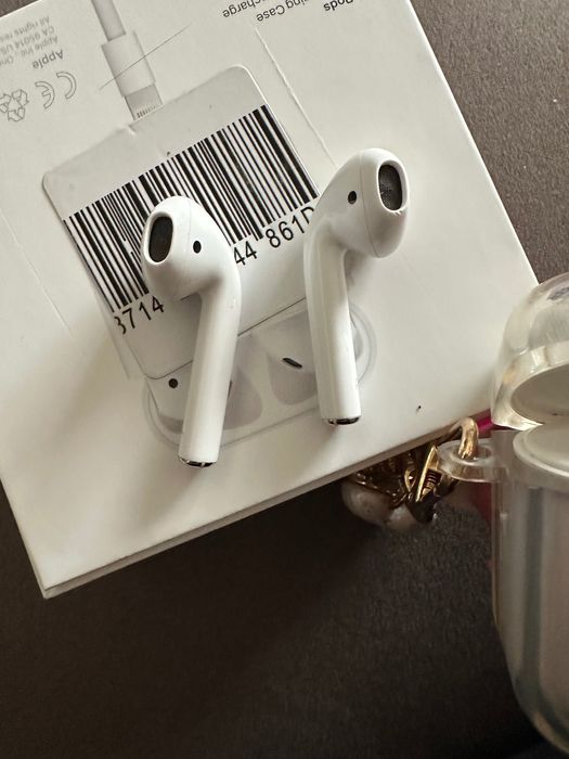Apple AirPods втора генерация Оригинални