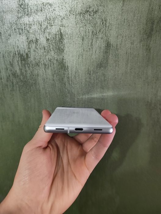 Schimb/Vând Pixel 7a 128gb impecabil