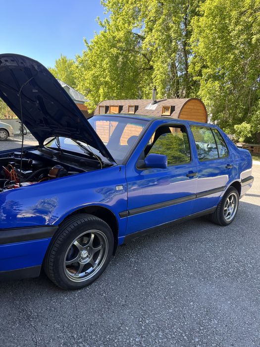 volkswagen vento 1.8