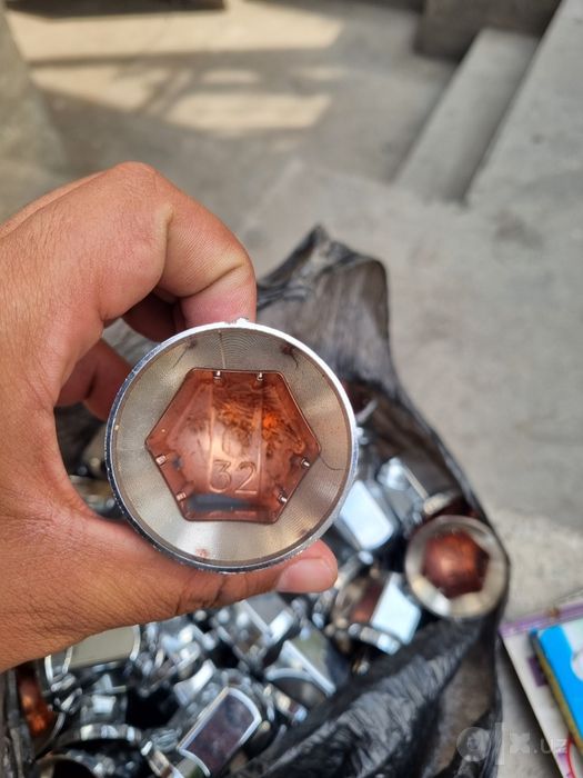 Bolt qalpoqchalar