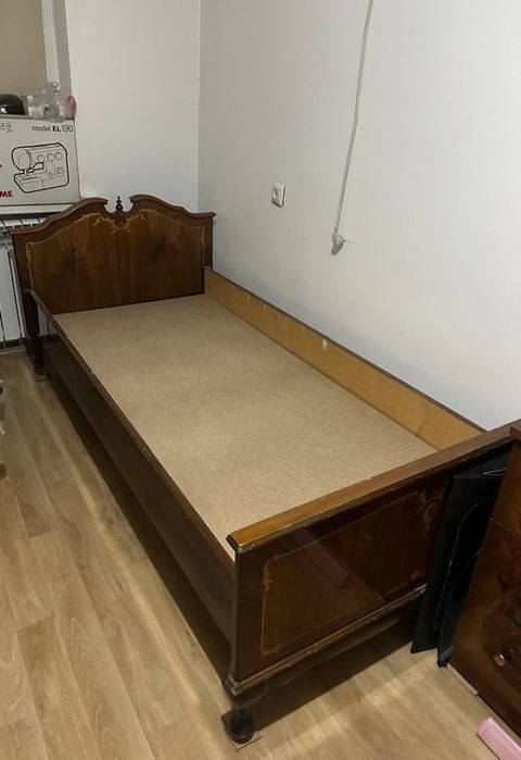 2 кровати в спальную комнату.