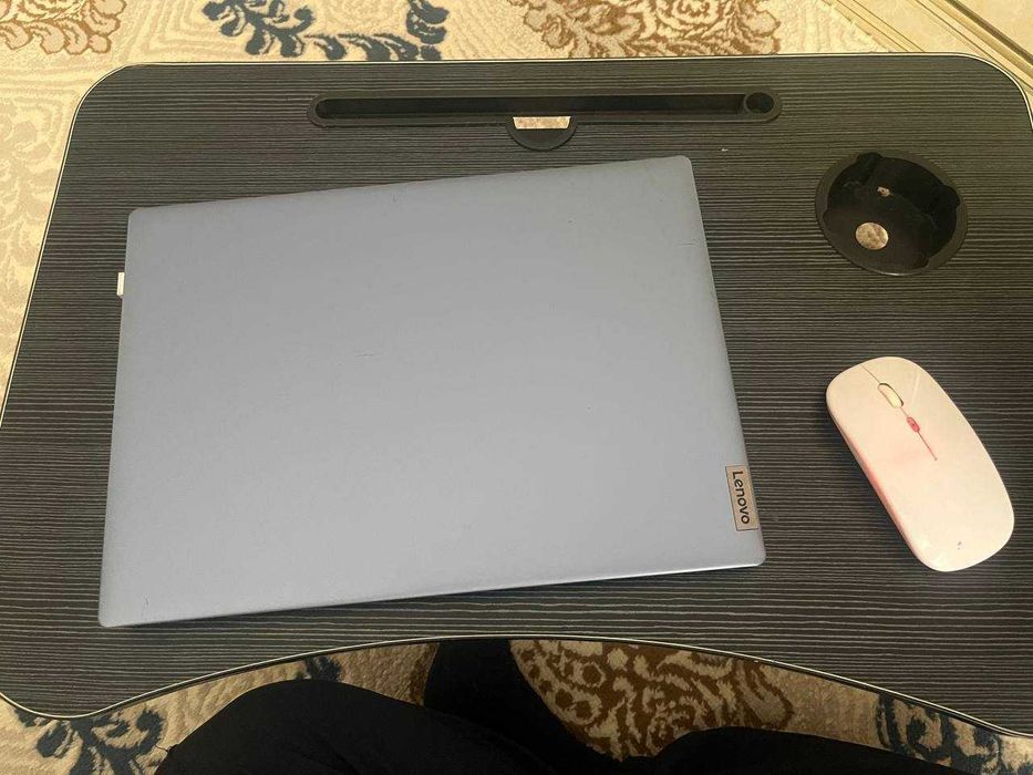 Lenova notebook sotiladi