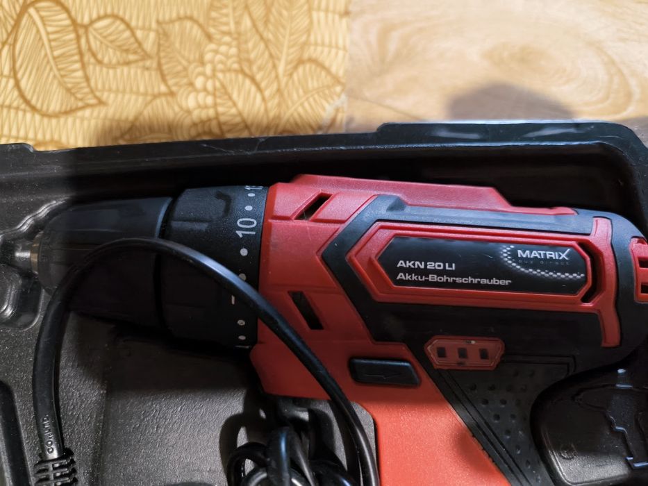 Акумулаторен Винтоверт Matrix