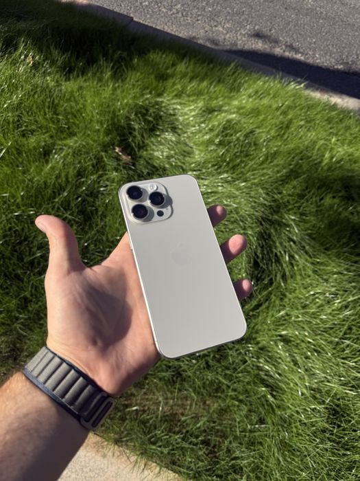 Продам iphone 15 pro max 256g