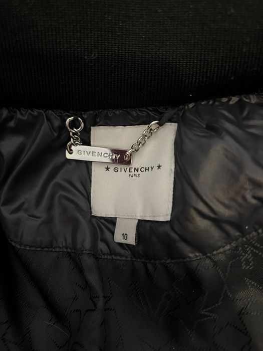 Детско яке Givenchy за 10г.