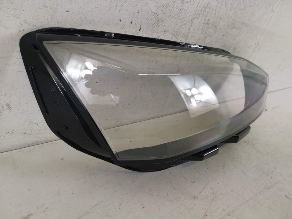 Ауди А5 / Audi A5 2 В добро състояние Дясно предно стъкло на фар