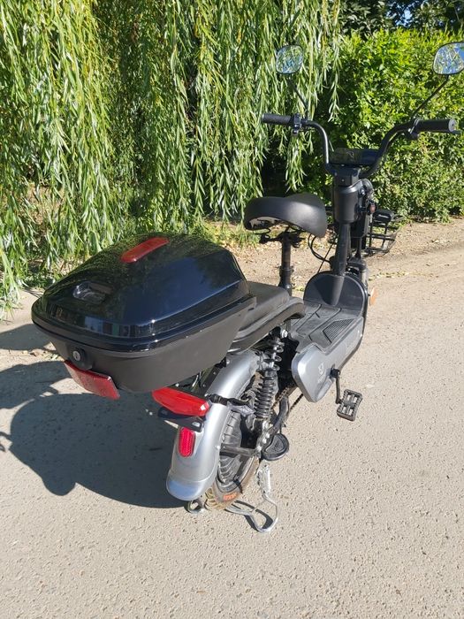 Продаю электроскутер леопард