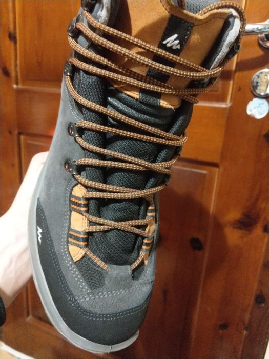 Резервирани.Quechua Waterproof 43нм. 27,6см.