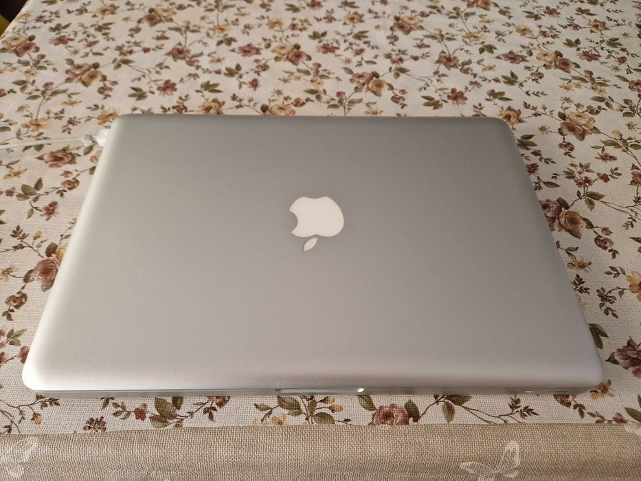 Macbook pro 2.26 ghz intel core 2
