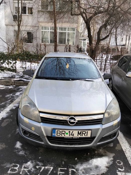 Vând urgent Opel Astra H 1.8 benzină.