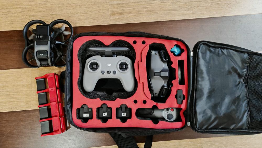 DJI AVATA + GOGGLES 2 + RC MOTION  и още (супер комбо)
