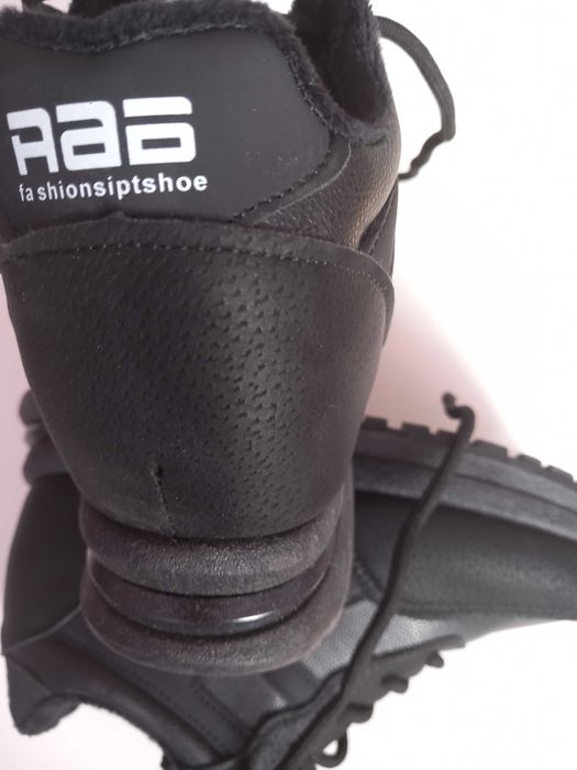 Дамски маратонки черни