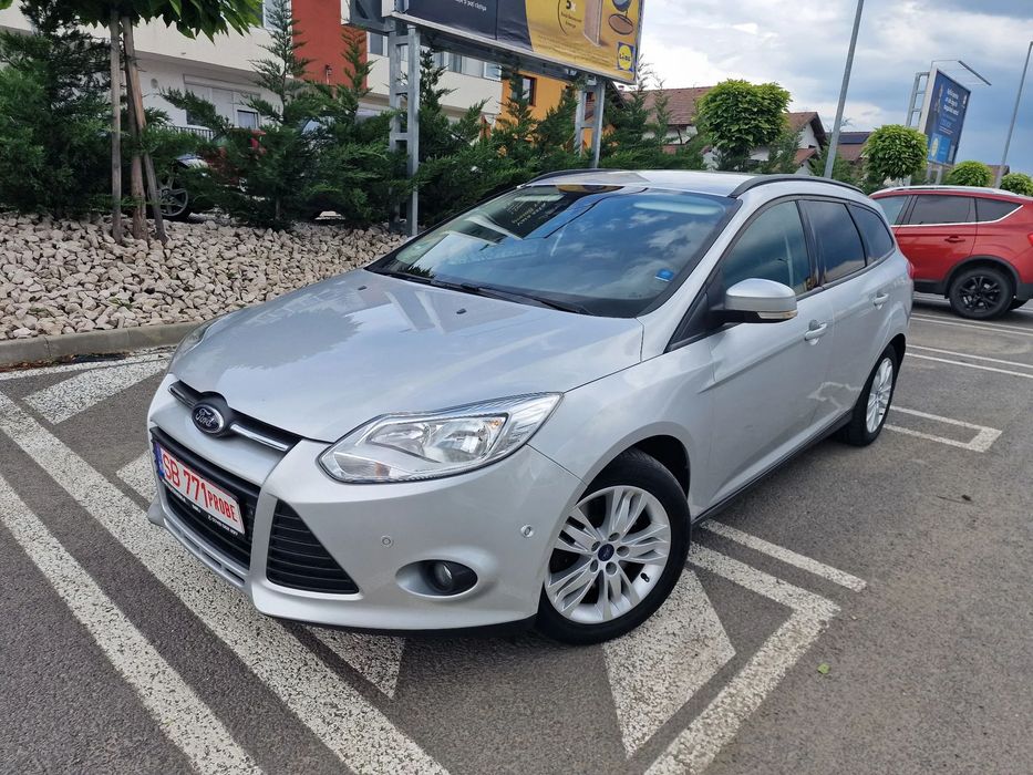 Ford Focus Focus 1,6tdci,2012,distributie si pompa apa schimbate