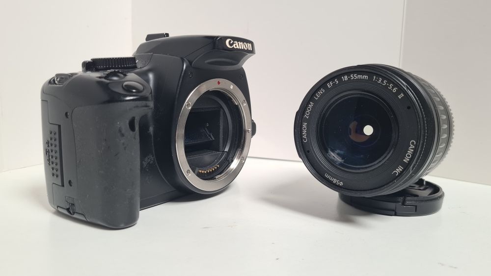 Canon EOS 400D + Obiectiv 18-55mm