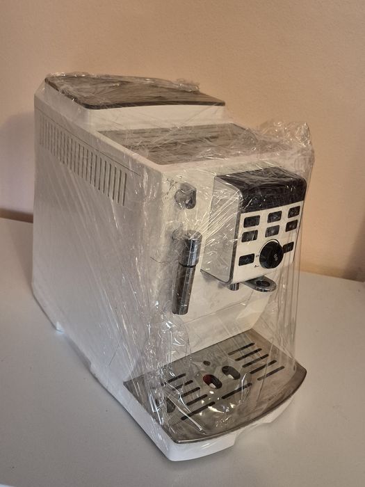 Vând Delonghi Ecam Cappuccino Integrat