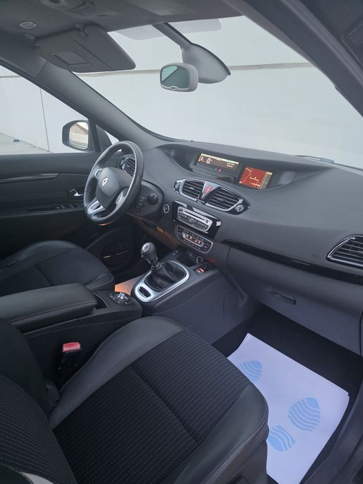 Renault Grand Scenic 7locuri diesel Navi senzori Camera Keyless