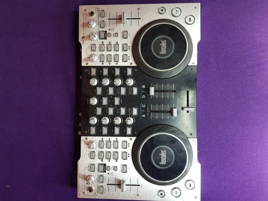 DJ пульт Hercules