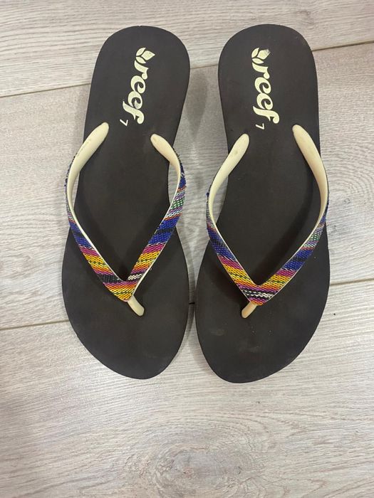 Slapi pentru plajǎ 37-38