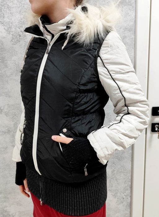 Куртка белая с жилеткой черной
