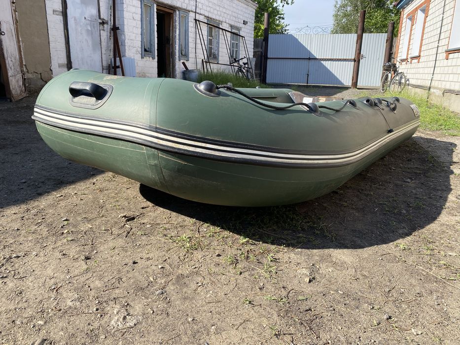 Лодка 320 с мотором