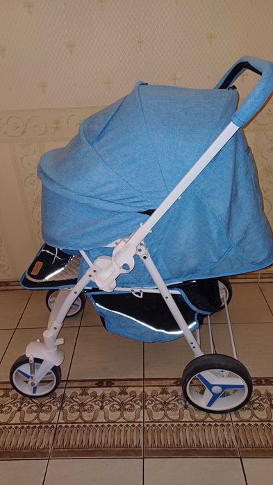Коляска в отличном состоянии