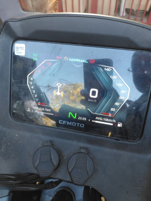 cf moto x8 850 doar 230 km