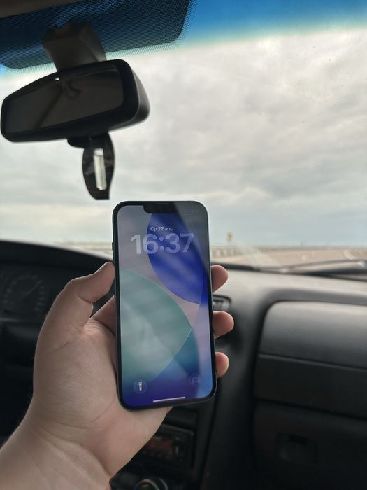 Айфон 13 256ГБ ИДЕАЛ Без ремонт