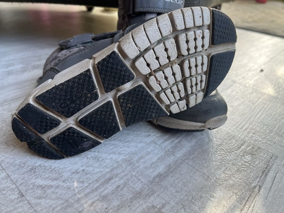 Апрески Geox номер 29 сив цвят