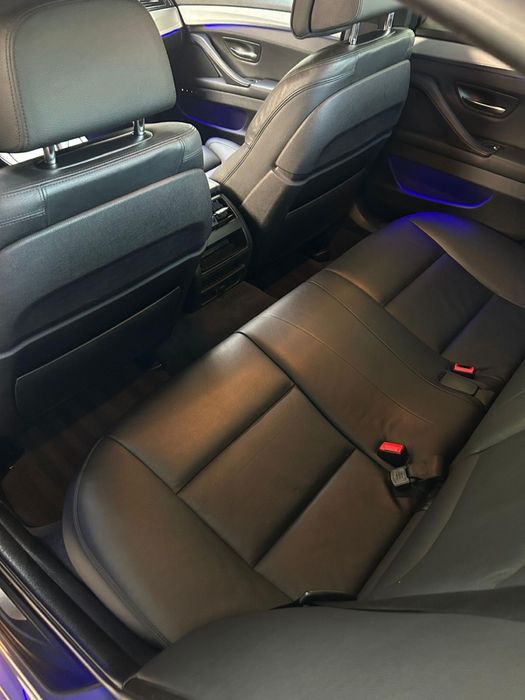 Bmw seria 5  (4 BUTOANE)  F10 530d