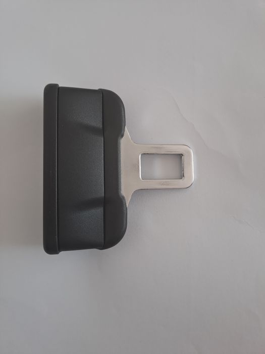 Adaptor centura de siguranță ,de vînzare .