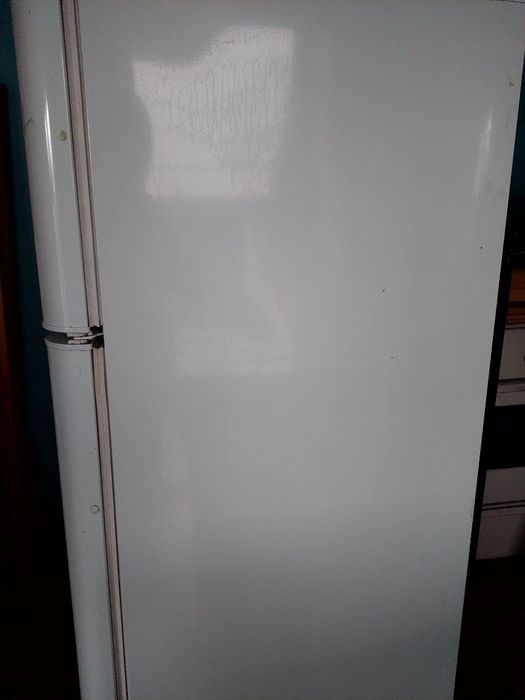 Холодильник Indesit