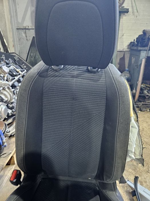 Предна лява седалка за Peugeot 308 2023г със забележка